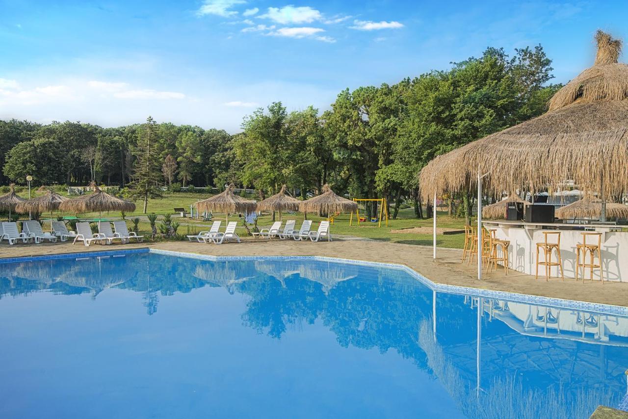 Hotel Forest Beach Primorsko Extérieur photo