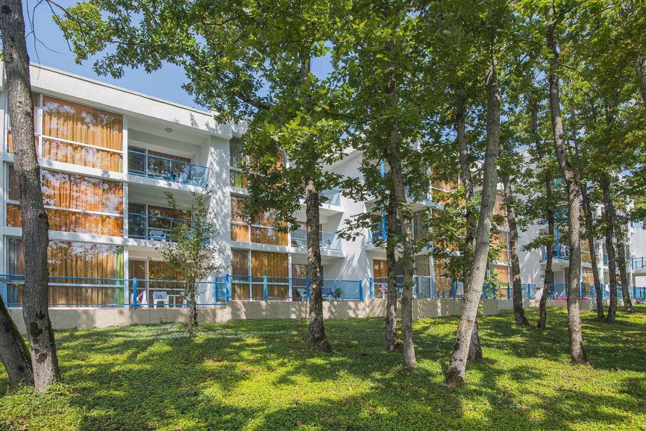 Hotel Forest Beach Primorsko Extérieur photo